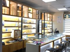 -LOGO眼镜·蔡司品牌折扣店(龙华清湖店)
