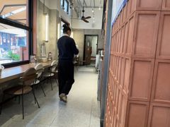 -必胜客(上海华谊新所店)