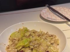 -阿瓦山寨·湘菜现炒·剁椒鱼头王(咸阳总店)