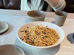 -肥肥虾庄·金牌油焖大虾(首义路店)