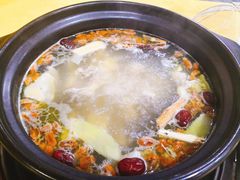 -濠轩阁特色生蚝火锅(水湾路店)