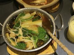 -江宴渔村·鱼鲜土菜(紫荆广场店)