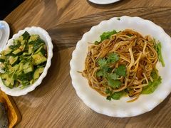 蒜泥黄瓜-庄行曹记羊肉(泗泾店)