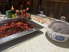 -二荆条·蜀鲜汇城市森林火锅