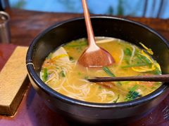 -银米·云南传统过桥米线(双廊黑金冠店)