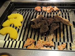 -臻牛烤肉