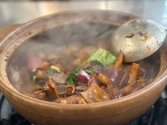 -胡须佬鸡煲四季火锅店(石厦西村直营店)