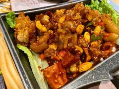 火辣猪肘铲-冰川延边料理·炭烤串(原小木屋店)