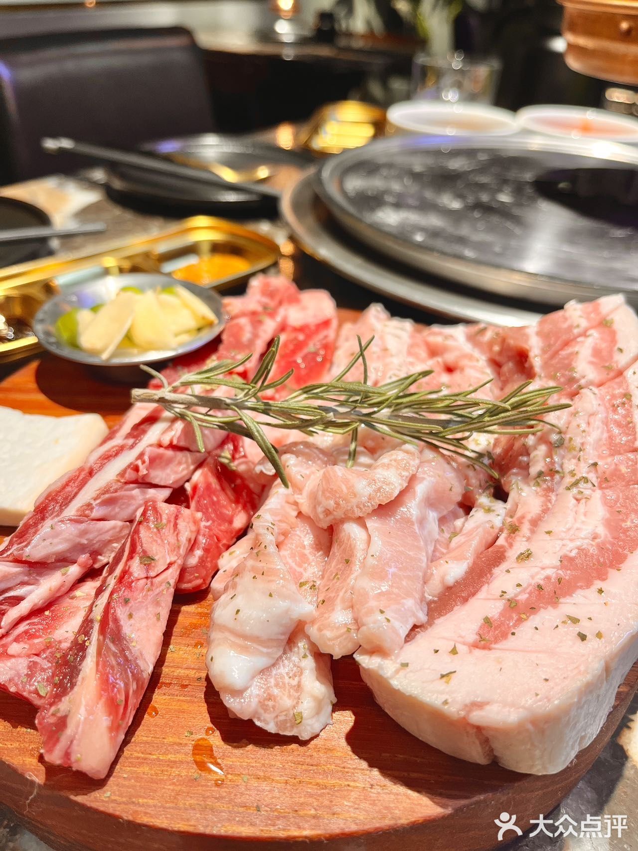 纯韩式口味，却也意外的好吃～店子就在汉江创业园二楼