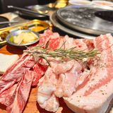 纯韩式口味，却也意外的好吃～店子就在汉江创业园二楼