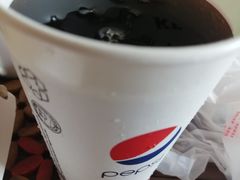 可乐中-肯德基(东四南大街店)