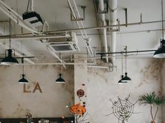 -mordew加州日记西餐&小酒馆(新天地店)