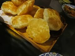 泡泡油饼-关中道陕味艺术餐厅(西岳庙店)