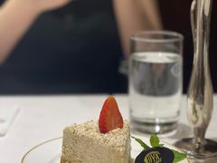 招牌燕麦蛋糕-COVA(新天地Xintiandi店)