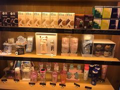 零售区-星巴克臻选(莘庄仲盛店)