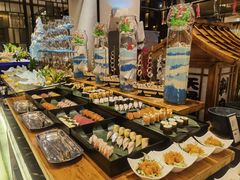 -广州万富希尔顿酒店·感趣自助餐厅·金秋蟹宴生蚝海鲜刺身
