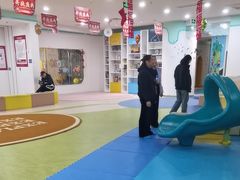 -乐之童成长中心(宝山万达店)