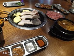 -·缸桶屋·韩式牛肋条自助烤肉(西湖D11店)