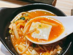 鲜豆腐泡菜汤-松鱼亭·和牛烧肉(协鑫广场店)
