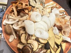 -芸鲜季·云南野生菌餐厅· 云南风物味研社(闵行店)