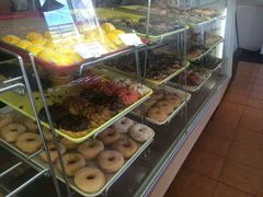 -Winchell's Donuts House