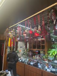 -灵彩珠宝(朗香街店)