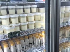 -正飞鲜奶(吐鲁番路店)