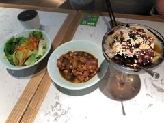-百春原湖南牛肉粉(百联世纪店)