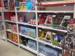 -嗨本可潮玩仓(大兴大悦春风里店)