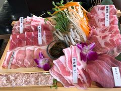 -我那覇豚肉店(カフーナ旭橋店)