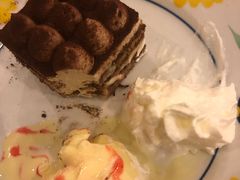 -萨莉亚意式餐厅(新洲家乐福店)