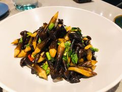 炒小黑鸡枞-半山腰·云南菜(侨福芳草地店)