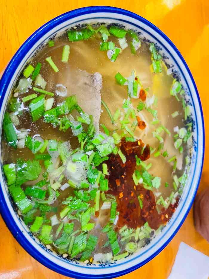 化隆牛肉拉面(建兴店)-"下班路过进去吃了碗红烧牛肉面味道正宗.