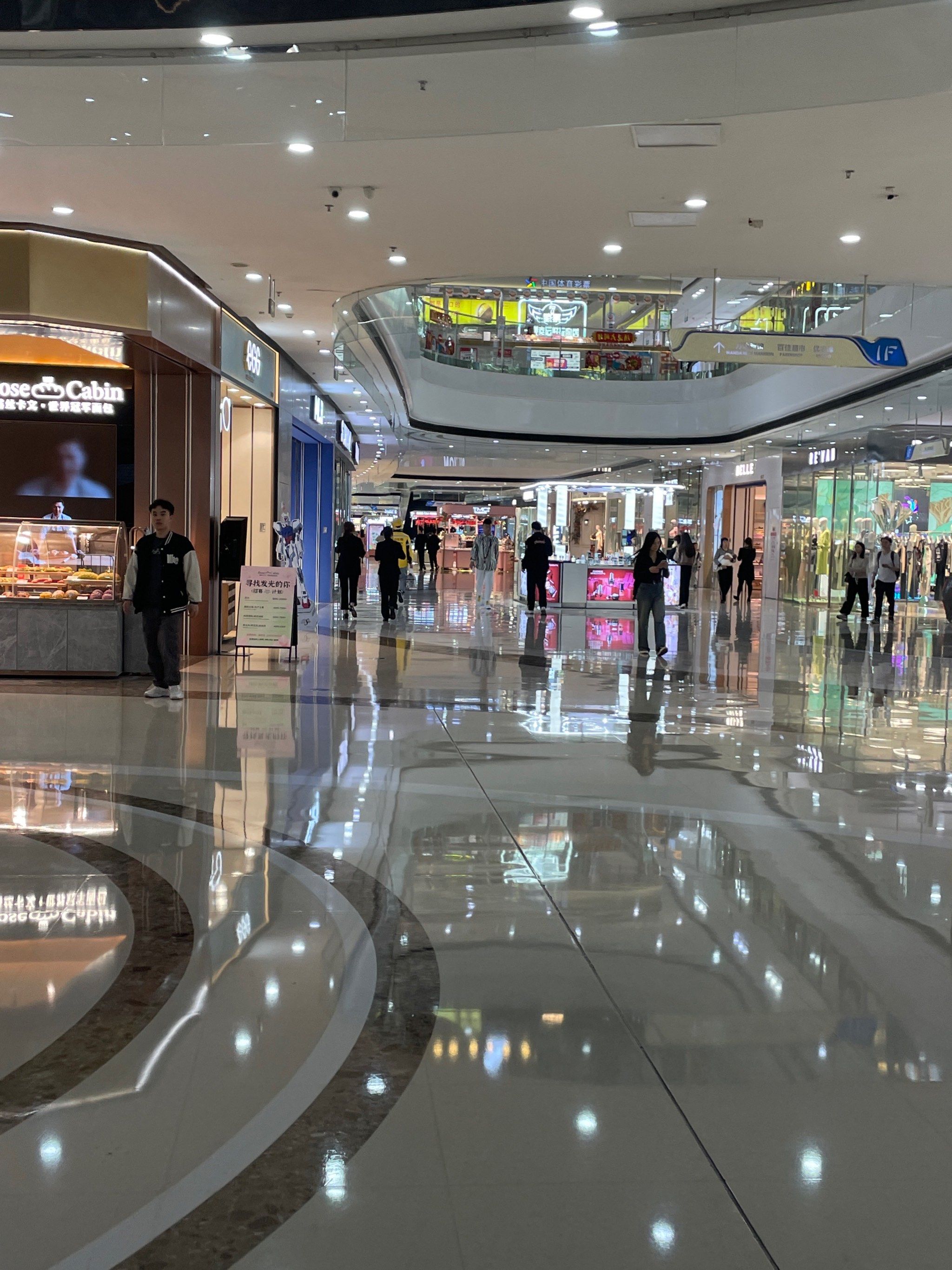 万达广场(佛山南海店)#万达广场 商场环境很好