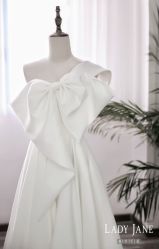 -Lady  Jane高端婚纱礼服馆