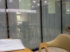-瑞幸咖啡(华东理工大学商学院店)