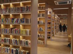 -漕河泾街道图书馆(漕河泾社区文化活动中心店)