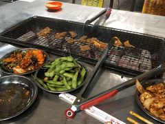 -马路牙子烧烤音乐酒馆(望京店)