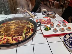 -旧街市鲜货老火锅(大光路店)