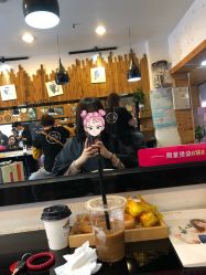 -镁连社·美联社
