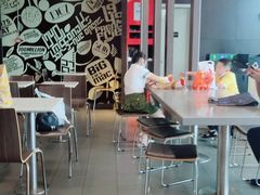 大堂-麦当劳(深圳北站高铁店)