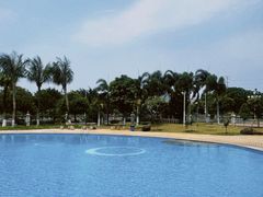 -海口经济学院游泳馆·室内标准泳池·户外休闲大泳池