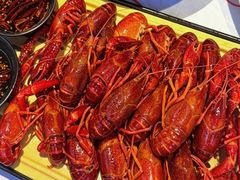 -肥肥虾庄·金牌油焖大虾(汉街SKP店)