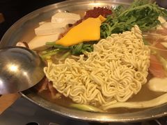 部队火锅-富乐满韩国正宗炸鸡韩国料理(虹泉路店)