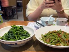 -黄泥岗·地道湖北菜(奥特莱斯店)