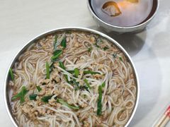 -正宗杨记普洱酸醋米线(总店)