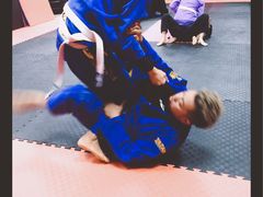 -金翼跆拳道巴西柔术拳击格斗学院