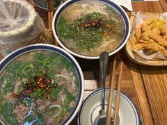 -云阿蛮云南生烫牛肉米线(奉贤路店)