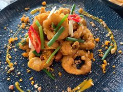 蛋黄炸鱿鱼-MUG JEE