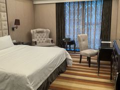 -长沙豪布斯卡酒店(长沙省政府德思勤店)